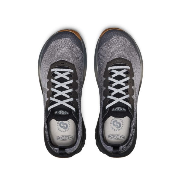 Women's Seek Trail Running Shoe | Black/Magnet
