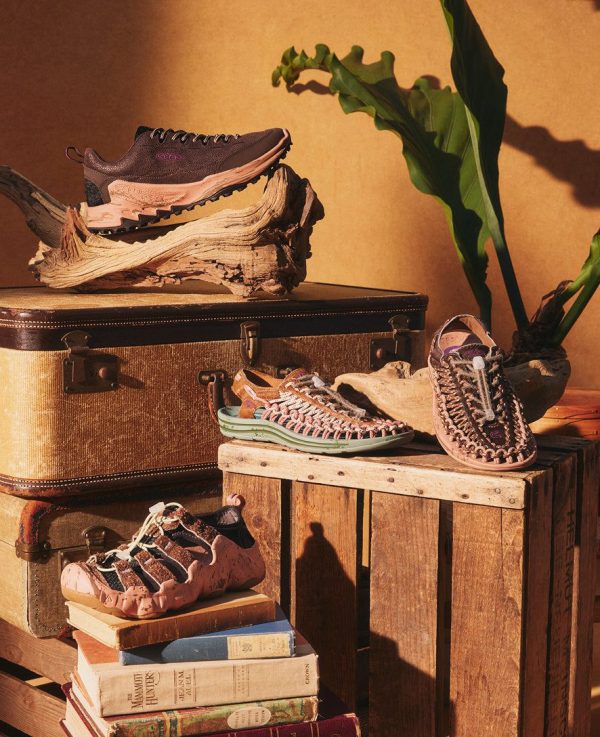 Women's Hyperport HL Sandal  |  Terrain Bison