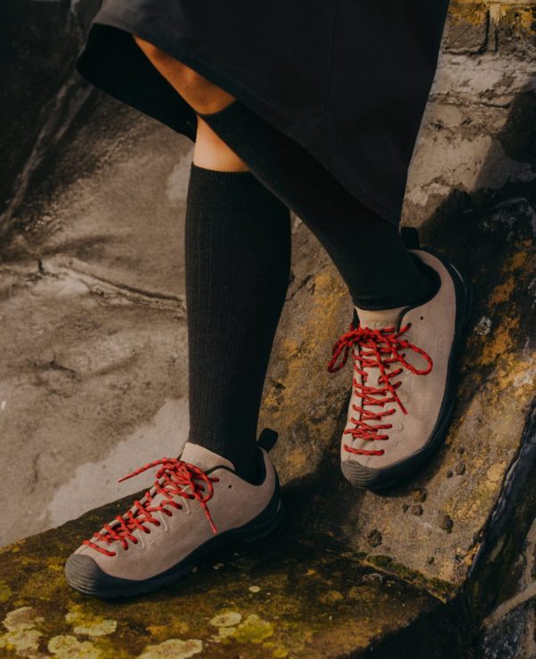 Women's Jasper Sneaker  |  Pansy/Black