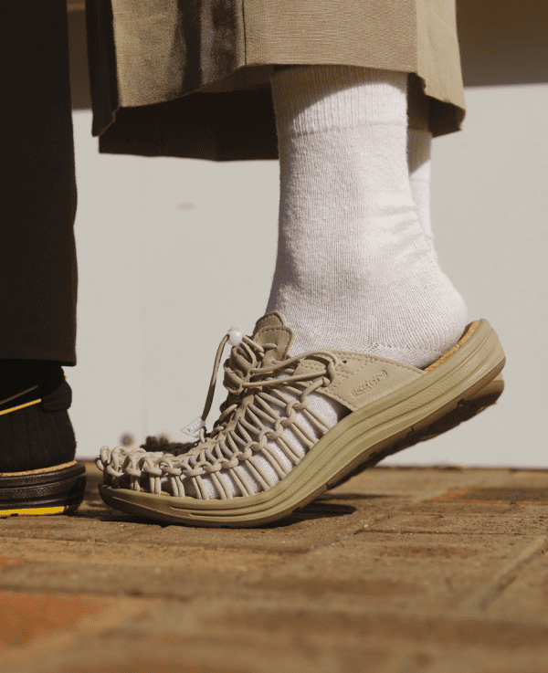 All Gender UNEEK II Convertible  |  Magnet/Dark Olive
